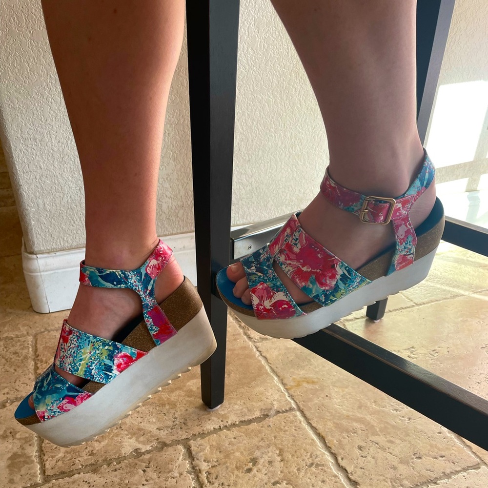 Privileged dolls kill platform sandals 8.5